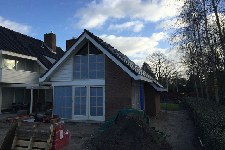 Aanbouw 